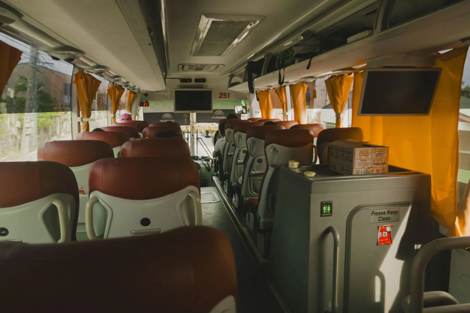 Minicoach and motorcoach